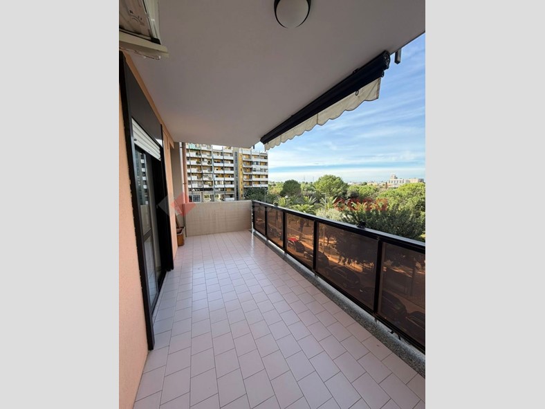 Trilocale in Vendita a Bari, 280'000€, 91 m²