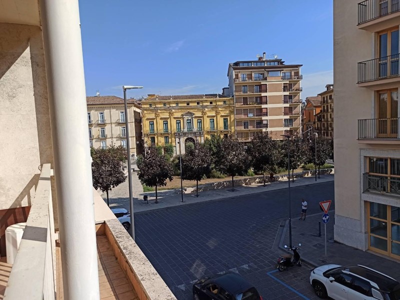 Trilocale in Affitto a Avellino, 770€, 100 m², arredato