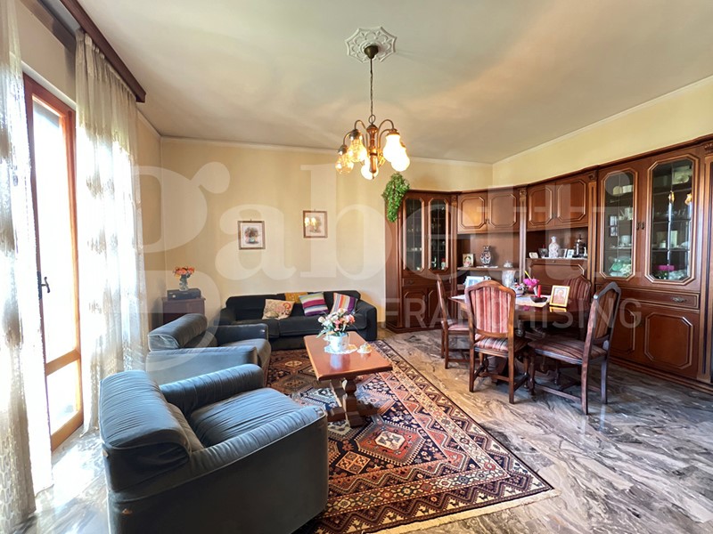 Villa in Vendita a Piove di Sacco, 250'000&euro;, 225 m², con Box