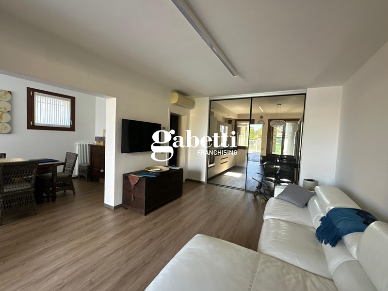 Casa Indipendente in Vendita a Bovolenta, 225'000&euro;, 154 m²