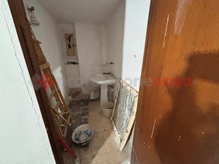 Negozio in Vendita a Taranto, 15'000&euro;, 32 m²