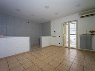 Quadrilocale in Vendita a Casoria, 130'000&euro;, 114 m²