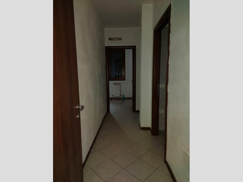 Quadrilocale in Vendita a Gavello, 78'000€, 72 m²