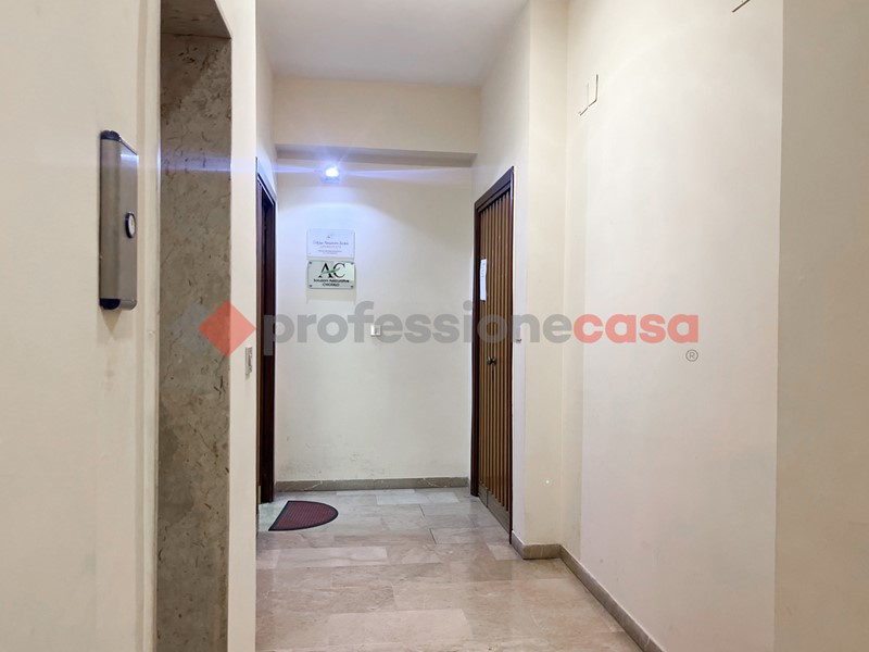 Ufficio in Affitto a Barcellona Pozzo di Gotto, 600&euro;, 128 m²