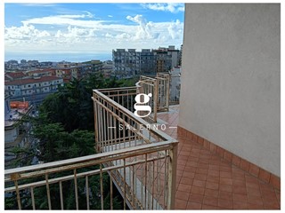 Trilocale in Affitto a Salerno, 750€, 104 m²