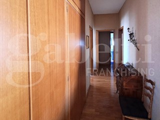 Appartamento in Vendita a Chieti, 139'000€, 220 m², arredato