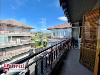 Quadrilocale in Vendita a Aci Catena, 125'000€, 147 m²
