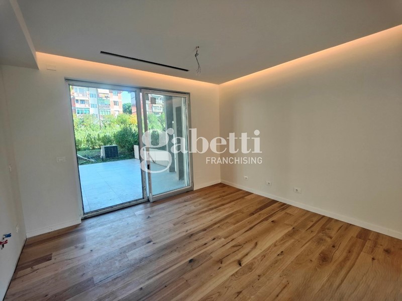 Trilocale in Vendita a Firenze, 520'000€, 80 m², con Box