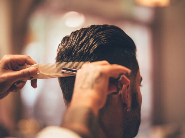 Attività commerciale in Vendita a Cesano Boscone, 25'000&euro;, 45 m², arredato