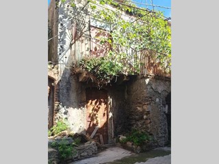 Casale in Vendita a Messina, 8'000&euro;, 100 m²