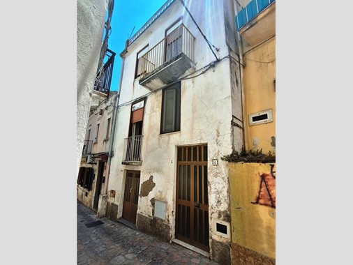 Casa Semi Indipendente in Vendita a Messina, 24'500&euro;, 114 m²