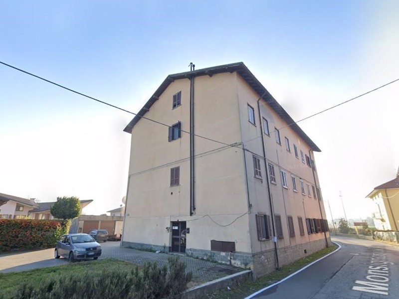 Trilocale in Vendita a Cornate d'Adda, 35'040&euro;, 74 m², con Box