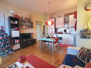 Bilocale in Vendita a Lucca, zona San Marco, 169'000€, 50 m², arredato