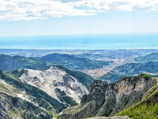 Trilocale in Vendita a Carrara, zona Bedizzano, 99'000&euro;, 60 m², arredato