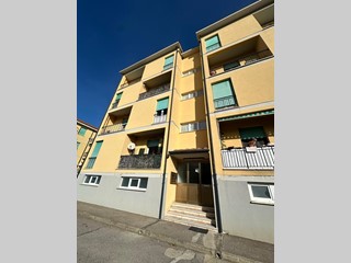 Quadrilocale in Vendita a Campiglia Marittima, zona Venturina, 135'000&euro;, 89 m², arredato, con Box