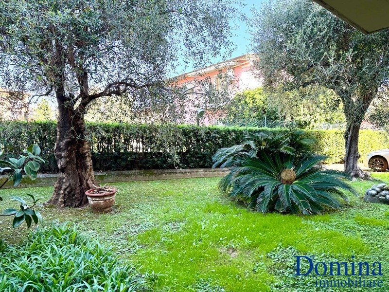 Appartamento in Vendita a Massa, 320'000€, 110 m², con Box