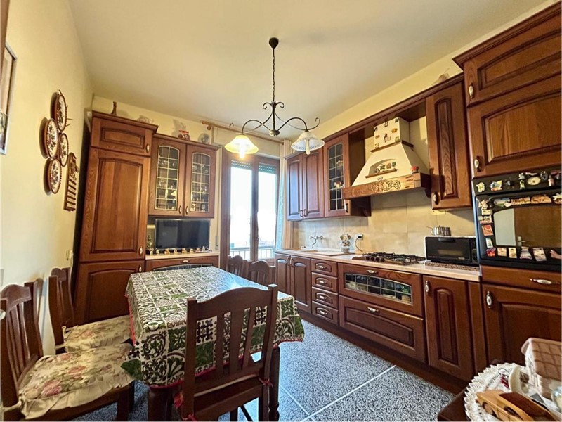 Appartamento in Vendita a Empoli, 190'000&euro;, 93 m², arredato, con Box