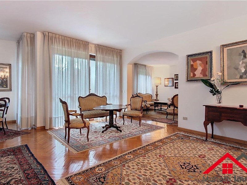 Appartamento in Vendita a Pisa, 630'000€, 210 m²