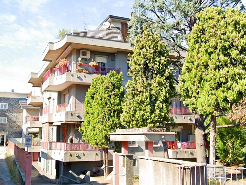 Quadrilocale in Vendita a Nerviano, 25'650&euro;, 116 m², con Box