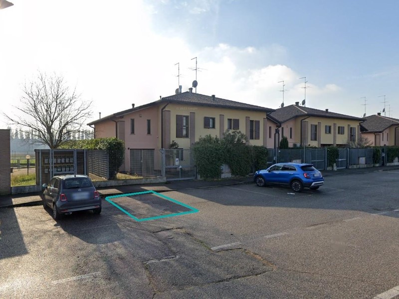 Box in Vendita a Lacchiarella, 211&euro;, 25 m²