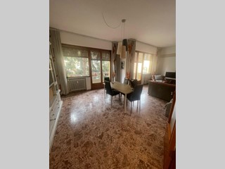 Appartamento in Vendita a Siena, 320'000€, 140 m², arredato