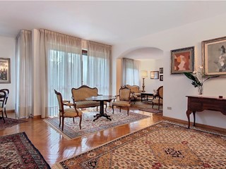 Appartamento in Vendita a Pisa, 630'000€, 210 m²