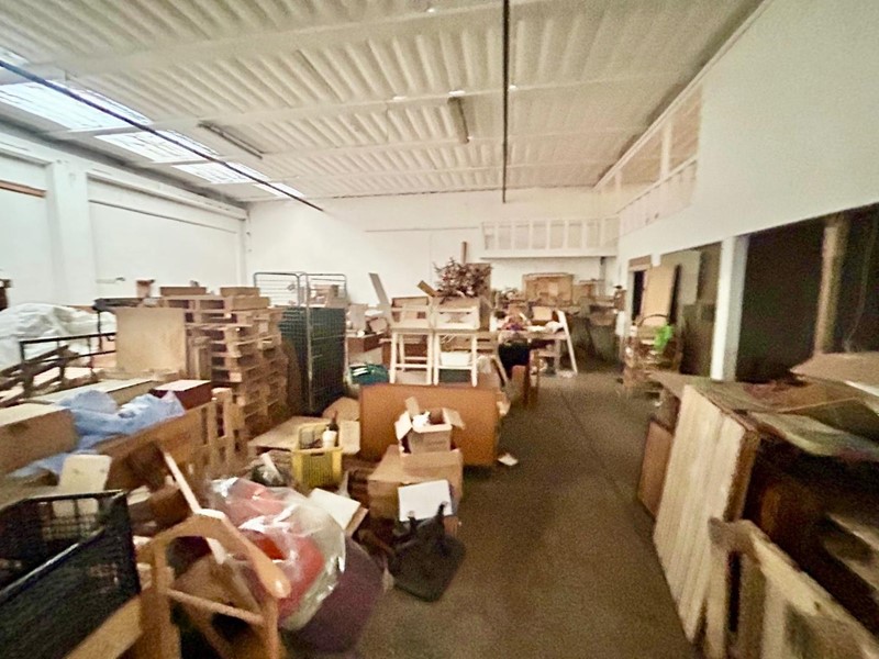 Capannone in Affitto a Casciana Terme Lari, zona Perignano, 1'200&euro;, 500 m²