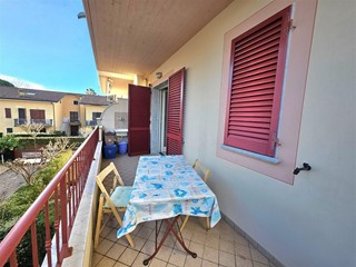 Trilocale in Vendita a Massa, zona Marina di Massa, 320'000€, 70 m², arredato