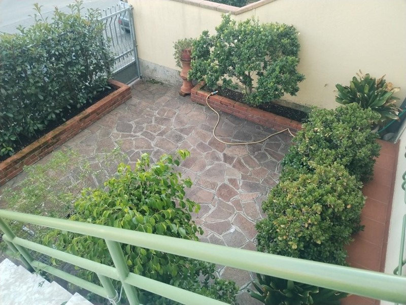 Villetta a schiera in Vendita a Massa, zona Mirteto, 290'000&euro;, 137 m², con Box