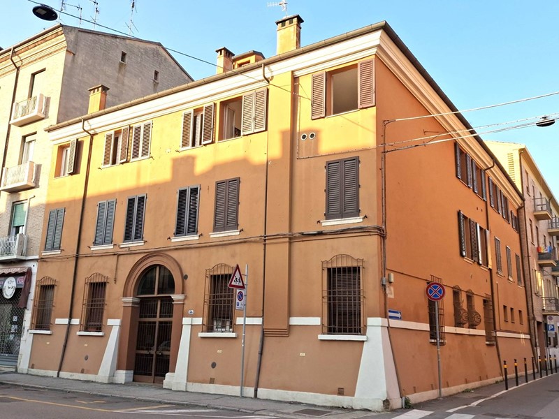 Appartamento in Vendita a Ferrara, 247'000€, 137 m²
