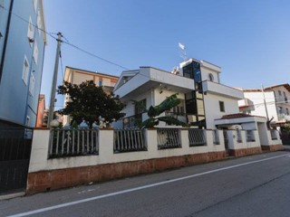 Casa Indipendente in Vendita a Montesilvano, 435'000&euro;, 342 m²