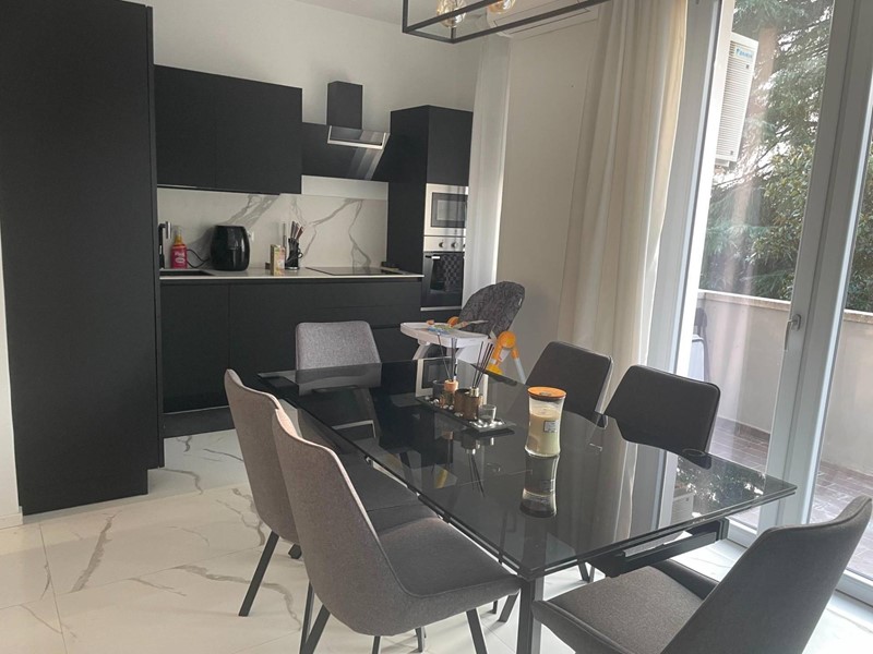 Trilocale in Affitto a Cassano Magnago, 800€, 80 m²