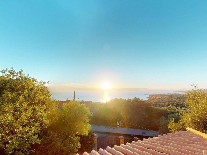 Villa in Vendita a Quartu Sant'Elena, 350'000&euro;, 370 m²