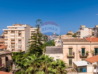 Appartamento in Vendita a Palermo, 315'000€, 146 m²