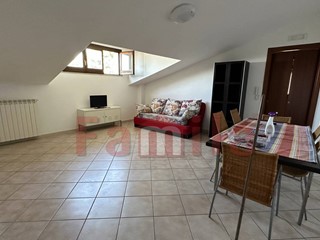 Attico in Affitto a Quadrelle, 450&euro;, 87 m²