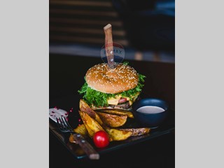 Immobile commerciale in Vendita a Seriate, 240'000&euro;, 700 m²