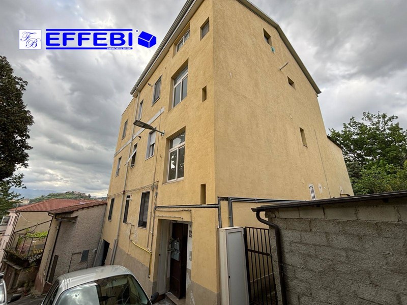 Quadrilocale in Vendita a Cosenza, 75'000€, 65 m²
