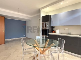 Quadrilocale in Vendita a Giarre, 126'000&euro;, 130 m²