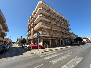 Immobile commerciale in Vendita a Pescara, 82'000€, 117 m²