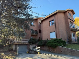 Appartamento in Vendita a Pecetto Torinese, 380'000&euro;, 180 m²