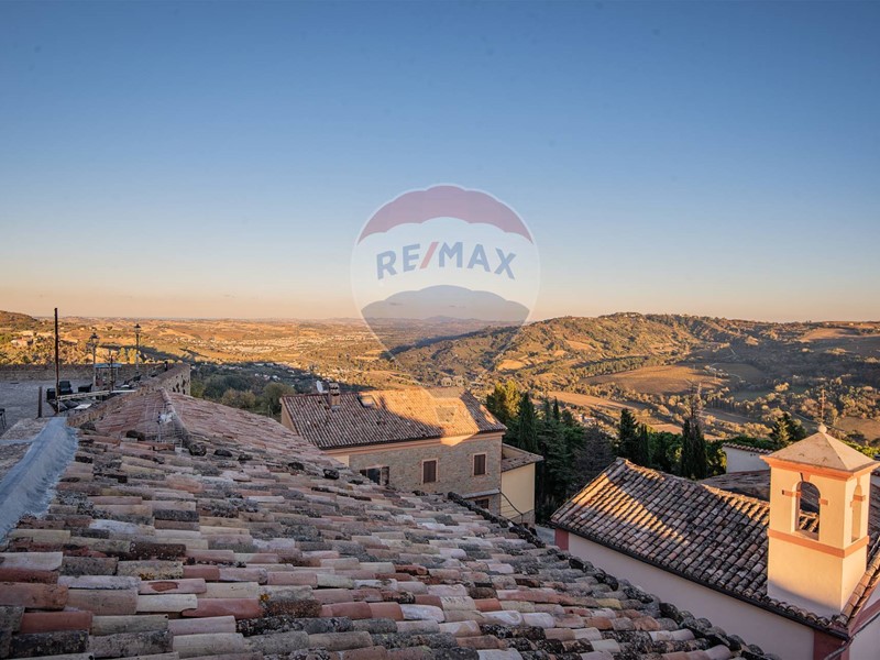 Appartamento in Vendita a Rosora, 40'000&euro;, 58 m²