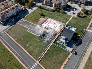 Terreno edificabile in Vendita a Maiolati Spontini, 160'000&euro;, 581 m²