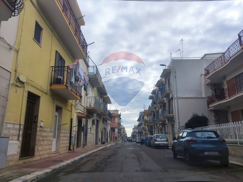 Attività commerciale in Vendita a Laterza, 50'000&euro;, 130 m²