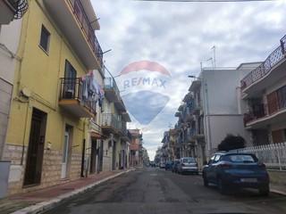 Attività commerciale in Vendita a Laterza, 50'000&euro;, 130 m²