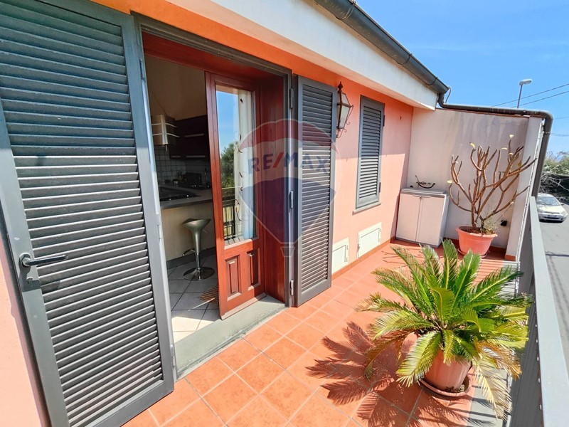 Casa Semi Indipendente in Vendita a Misterbianco, 170'000€, 98 m²