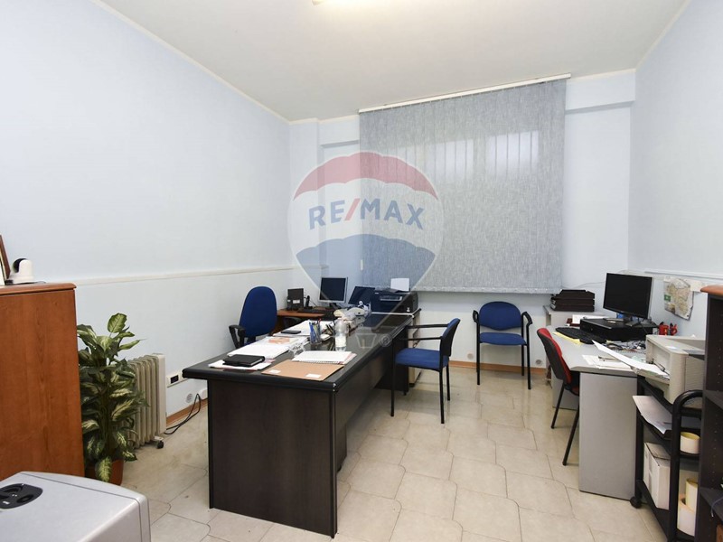 Ufficio in Vendita a Catania, 42'000&euro;, 77 m²
