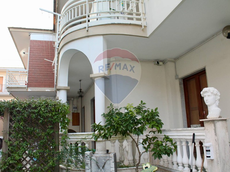 Appartamento in Vendita a Afragola, 220'000&euro;, 160 m²