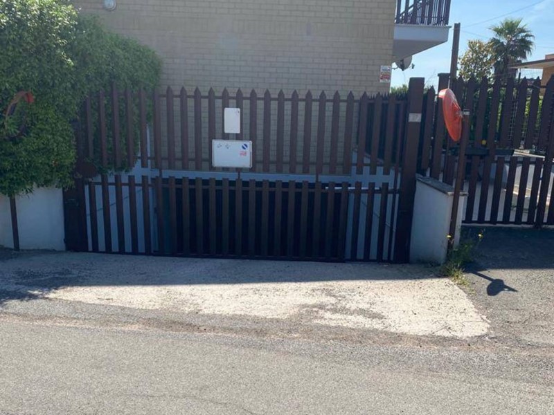 Magazzino in Affitto a Guidonia Montecelio, 290&euro;, 70 m²