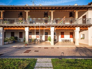 Villa in Vendita a Desenzano del Garda, 260'000&euro;, 104 m²