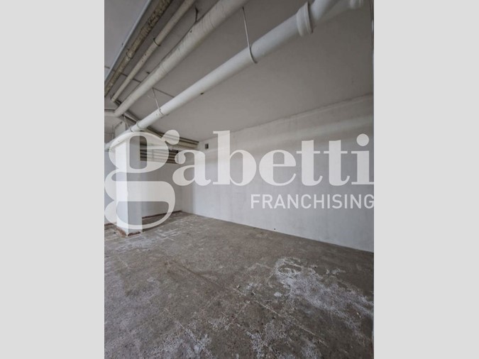 Box in Vendita a Brindisi, 68'000&euro;, 119 m²